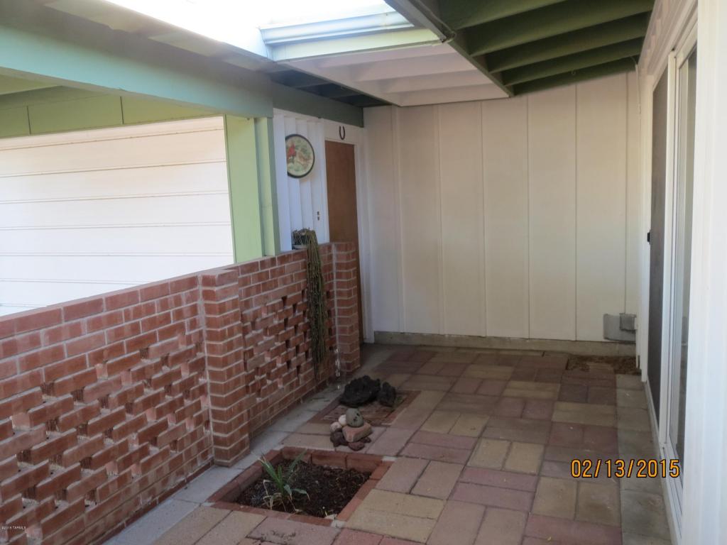 7418 Eli Dr, Tucson, AZ 85710 photo 2