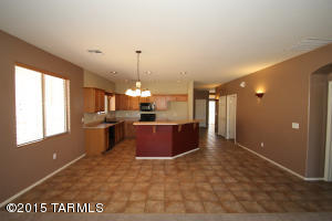 527 E Salt River Pl, Vail, AZ 85641 photo 6