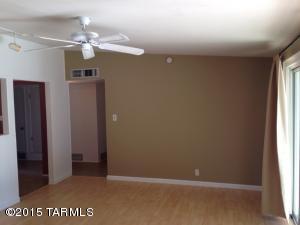 7256 E Montecito Dr, Tucson, AZ 85710 photo 5