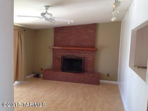 7256 E Montecito Dr, Tucson, AZ 85710 photo 1