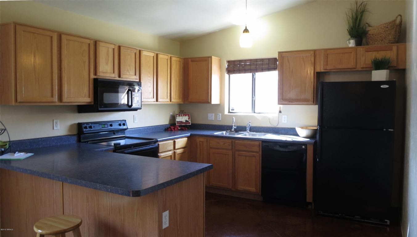 417 E Geronimo Bluff Loop, Tucson, AZ 85705 photo 5