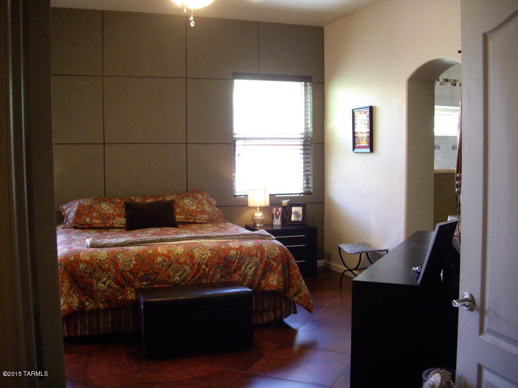 7864 E Solace Pl, Tucson, AZ 85750 photo 8