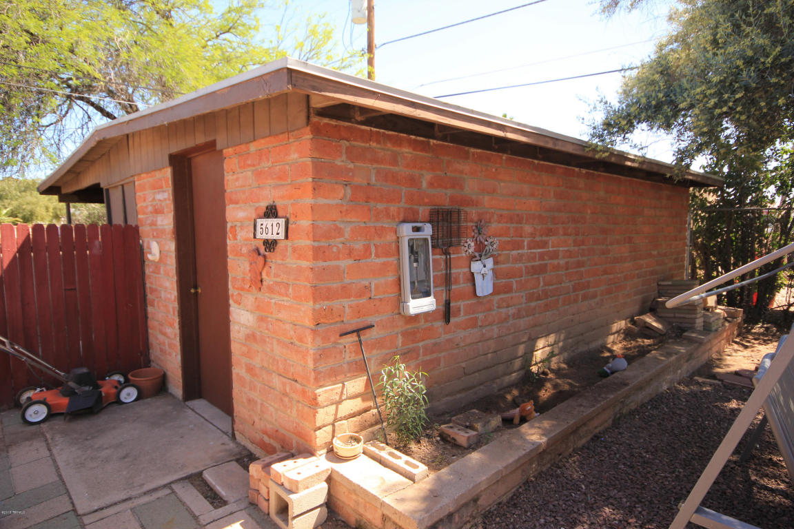 5612 E Spring St, Tucson, AZ 85712 photo 13