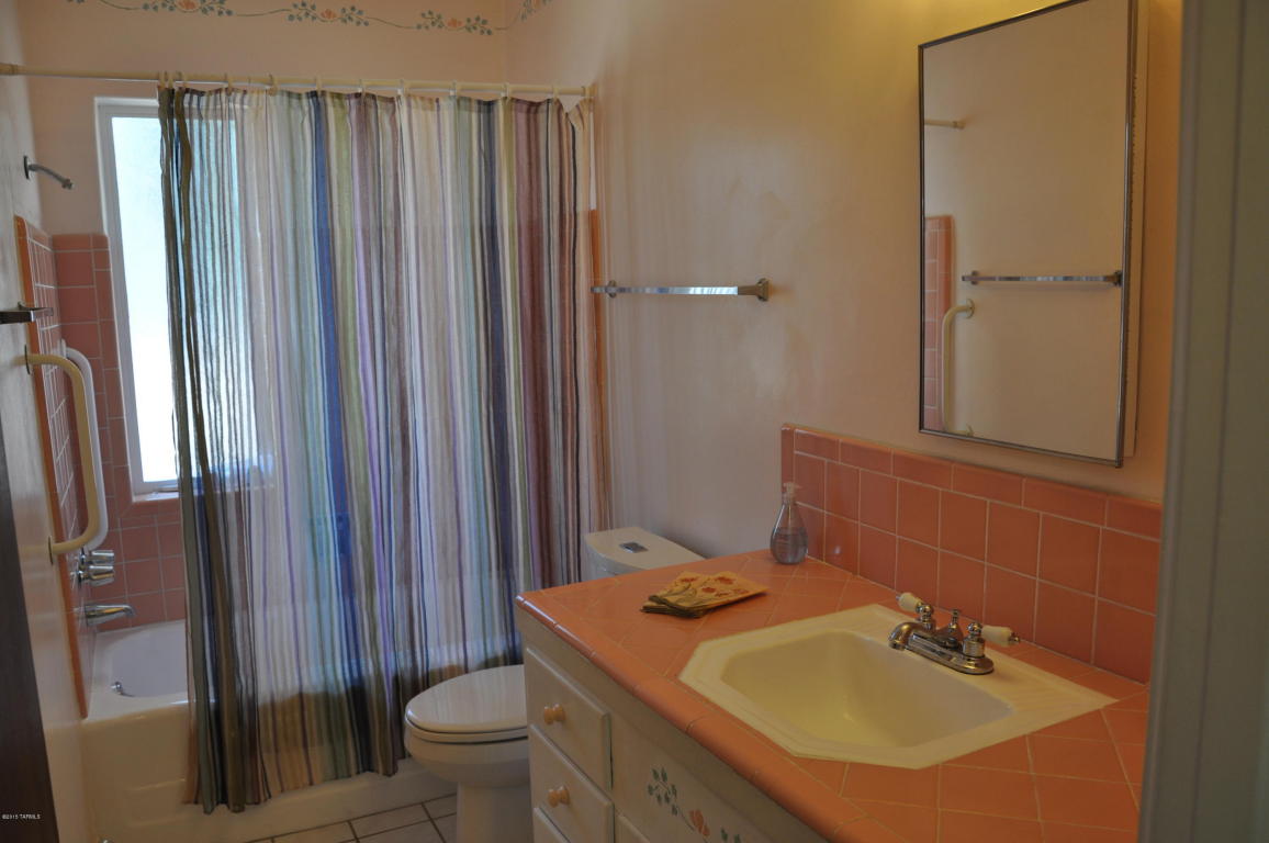 818 E Sequoyah St, Tucson, AZ 85719 photo 13
