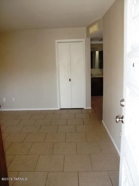 45 E Pastime Rd, Tucson, AZ 85705 photo 2