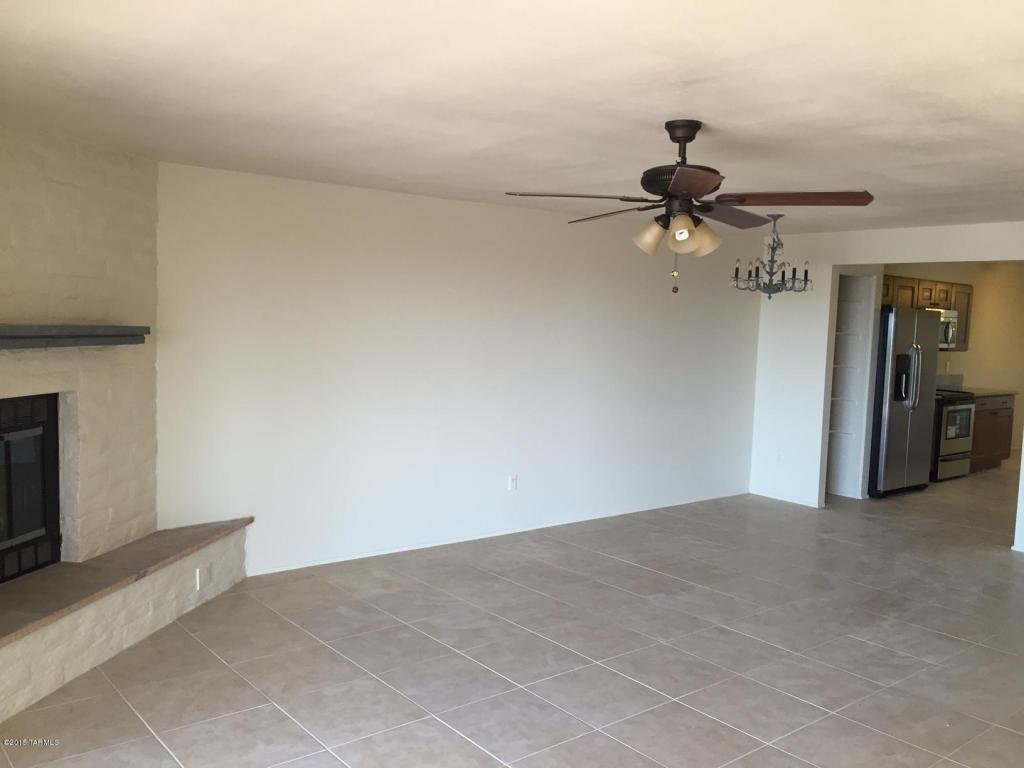 661 E Savannah St, Vail, AZ 85641 photo 9