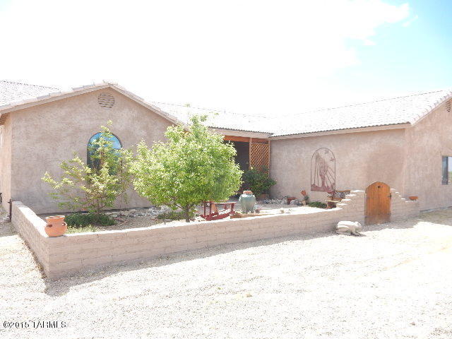 1197 E Two Hills Back Rd, Benson, AZ 85602 photo 2
