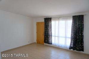 6330 E Duke Dr, Tucson, AZ 85710 photo 2