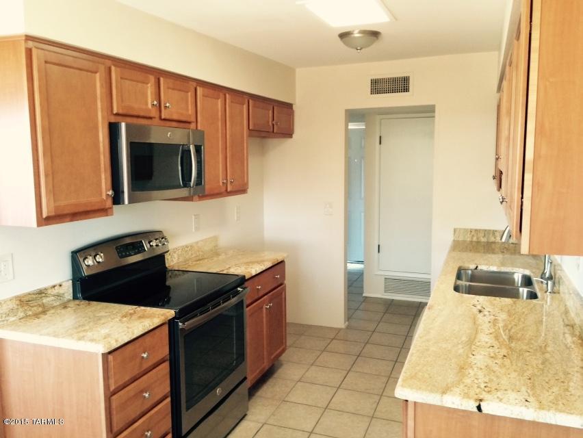 8501 E 20th St, Tucson, AZ 85710 photo 2