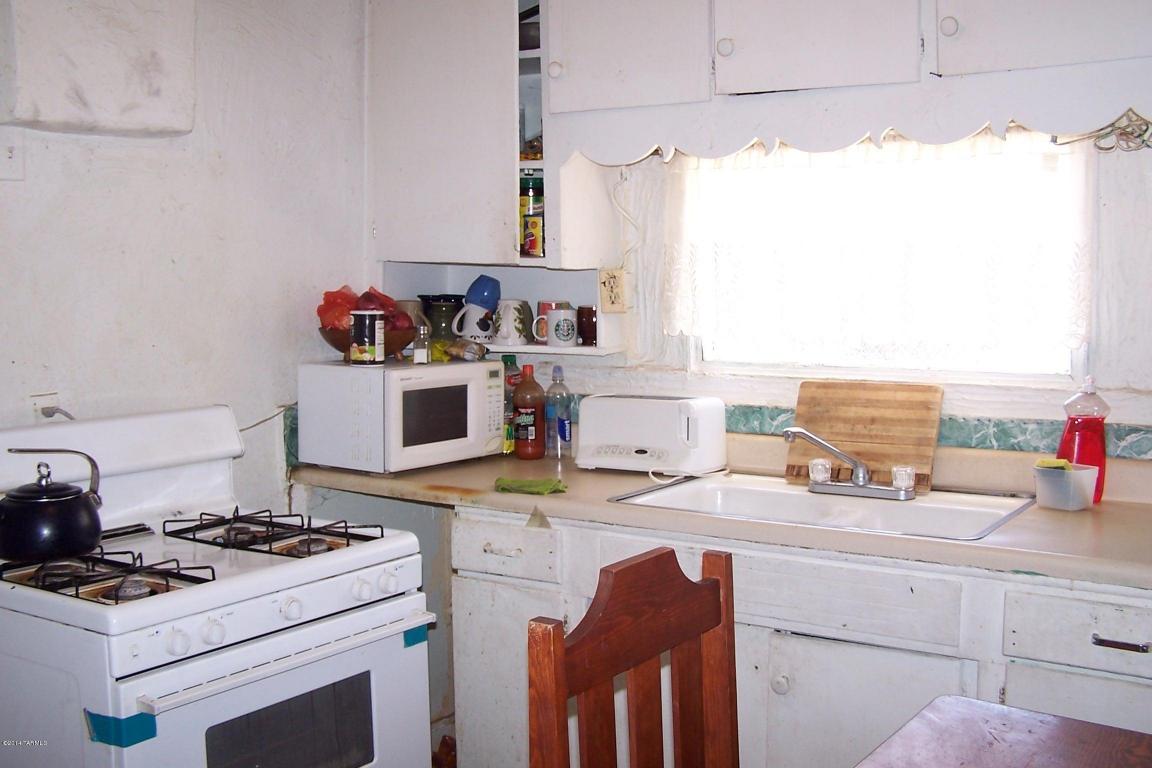 151 N Bowie Ave, Willcox, AZ 85643 photo 2