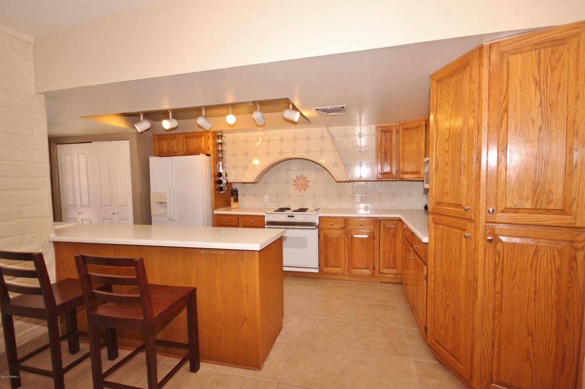 8240 E Rawhide Trl, Tucson, AZ 85750 photo 8