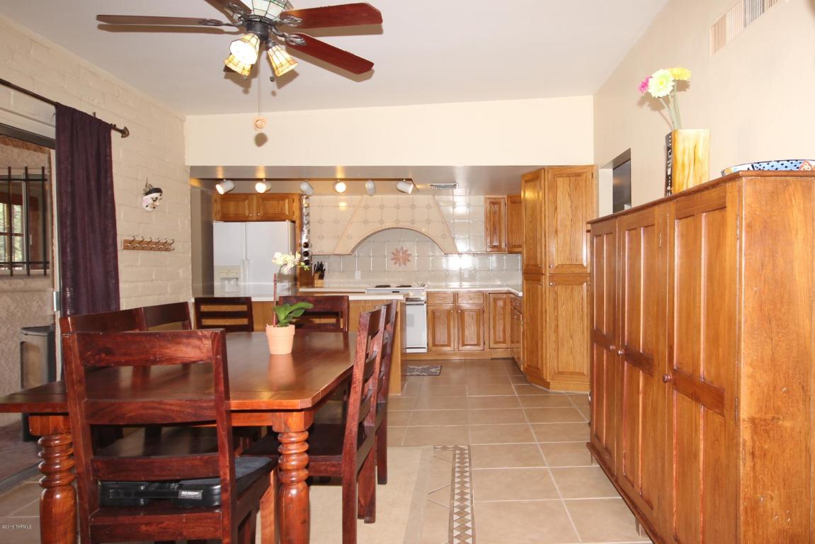 8240 E Rawhide Trl, Tucson, AZ 85750 photo 7