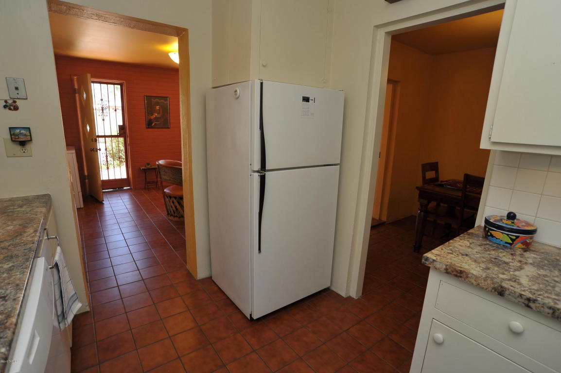 2008 E Copper St, Tucson, AZ 85719 photo 14