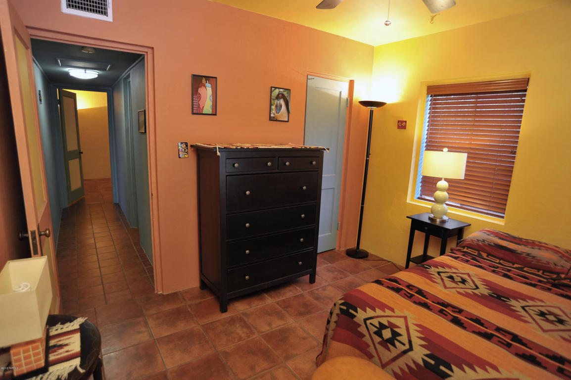 2008 E Copper St, Tucson, AZ 85719 photo 22