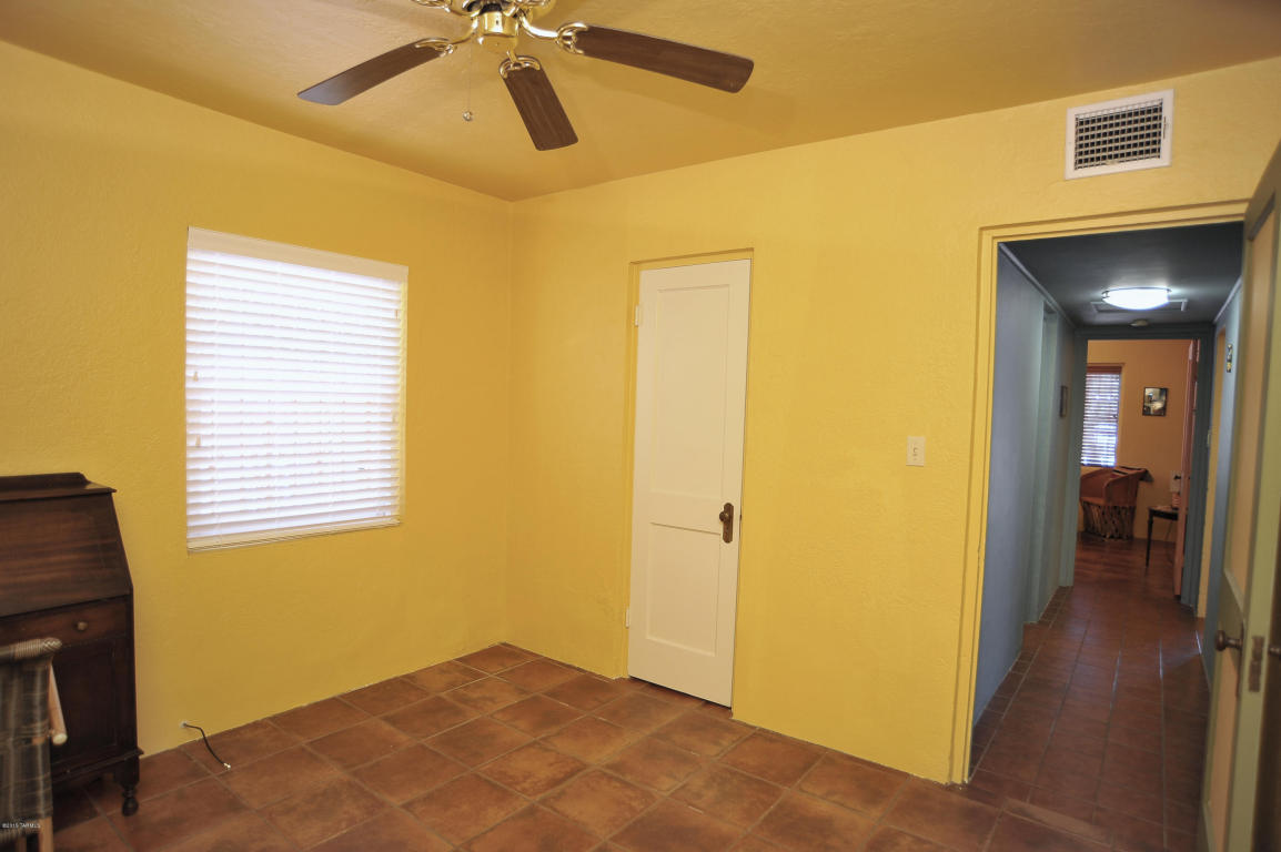 2008 E Copper St, Tucson, AZ 85719 photo 24
