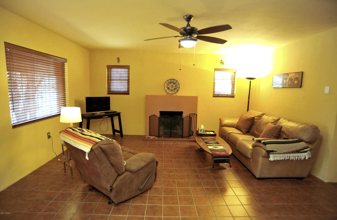2008 E Copper St, Tucson, AZ 85719 photo 4