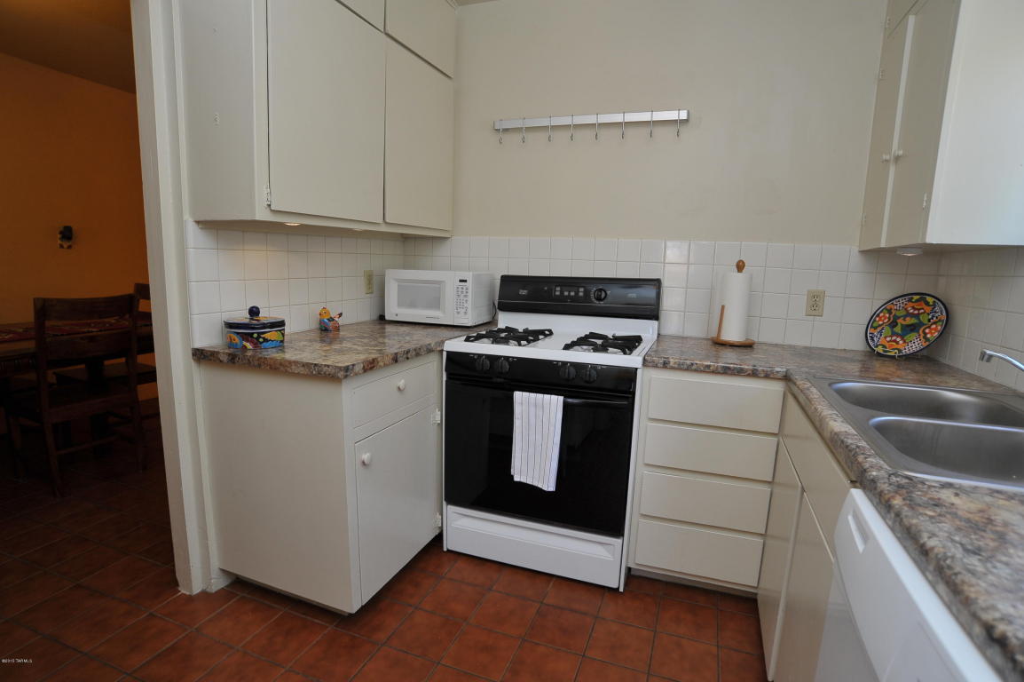 2008 E Copper St, Tucson, AZ 85719 photo 11