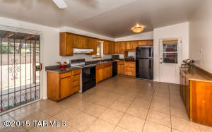 5402 E 3rd St, Tucson, AZ 85711 photo 2