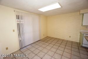 7770 E Kenyon Dr, Tucson, AZ 85710 photo 4