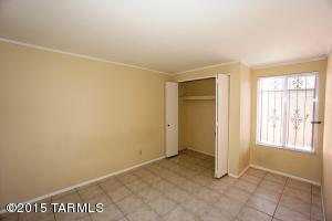 7770 E Kenyon Dr, Tucson, AZ 85710 photo 6