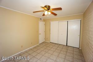 7770 E Kenyon Dr, Tucson, AZ 85710 photo 7