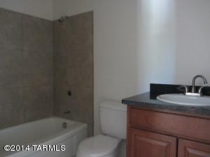 7933 E Winnepeg Dr, Tucson, AZ 85730 photo 6