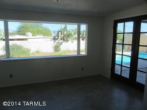 7933 E Winnepeg Dr, Tucson, AZ 85730 photo 5