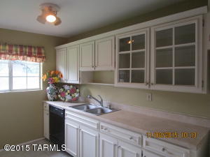 8202 E 5th St, Tucson, AZ 85710 photo 2