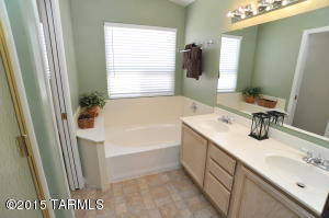 8972 N Eaglestone Loop, Tucson, AZ 85742 photo 25