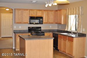 9937 E Apache Rain Dr, Tucson, AZ 85748 photo 4