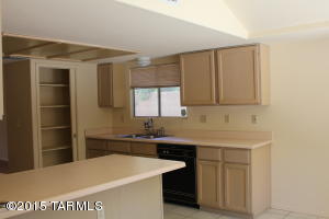 8041 E Hampton, Tucson, AZ 85715 photo 4