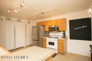 7883 E Roget Dr, Tucson, AZ 85710 photo 9