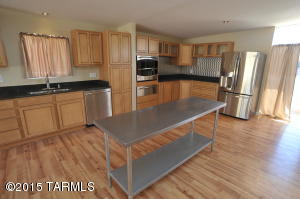 7605 E Hampton Pl, Tucson, AZ 85715 photo 4