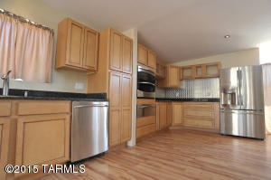 7605 E Hampton Pl, Tucson, AZ 85715 photo 8