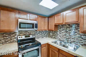 7130 E Sylvane Dr, Tucson, AZ 85710 photo 8
