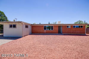 7130 E Sylvane Dr, Tucson, AZ 85710 photo 2