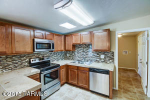 7130 E Sylvane Dr, Tucson, AZ 85710 photo 6