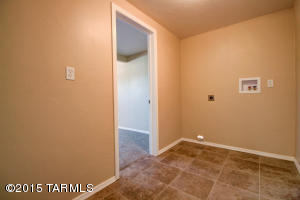 7130 E Sylvane Dr, Tucson, AZ 85710 photo 10