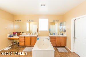 12513 E Red Iron Trl, Vail, AZ 85641 photo 9
