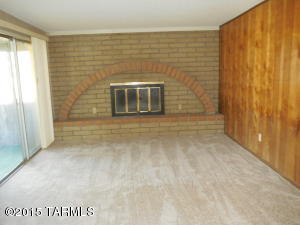 9272 E Walnut Tree Dr, Tucson, AZ 85749 photo 8