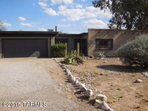 9272 E Walnut Tree Dr, Tucson, AZ 85749 photo 1