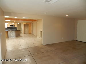 7901 E Beverly St, Tucson, AZ 85710 photo 5