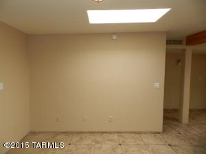 7901 E Beverly St, Tucson, AZ 85710 photo 7