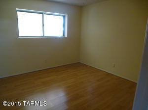 8935 E Maple Leaf Dr, Tucson, AZ 85710 photo 11