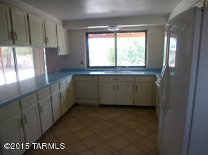 8935 E Maple Leaf Dr, Tucson, AZ 85710 photo 15