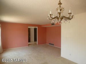 8935 E Maple Leaf Dr, Tucson, AZ 85710 photo 18
