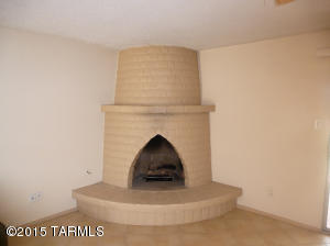 8935 E Maple Leaf Dr, Tucson, AZ 85710 photo 14