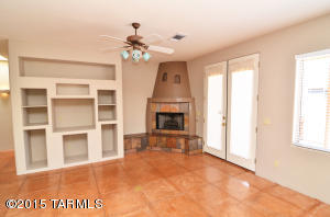 1574 E Painted Colt Loop, Tucson, AZ 85719 photo 7