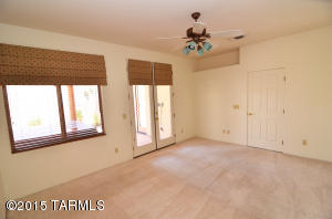 1574 E Painted Colt Loop, Tucson, AZ 85719 photo 16