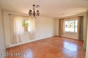1574 E Painted Colt Loop, Tucson, AZ 85719 photo 10